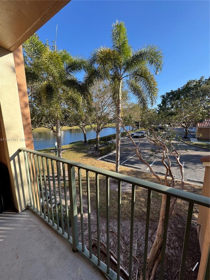 4840 N State Road 7, Unit 207, Coconut Creek, FL 33073 Photo