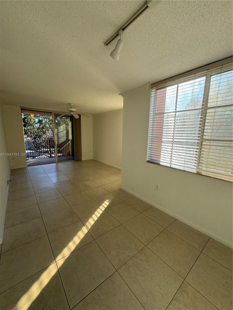 4840 N State Road 7, Unit 207, Coconut Creek, FL 33073 Photo