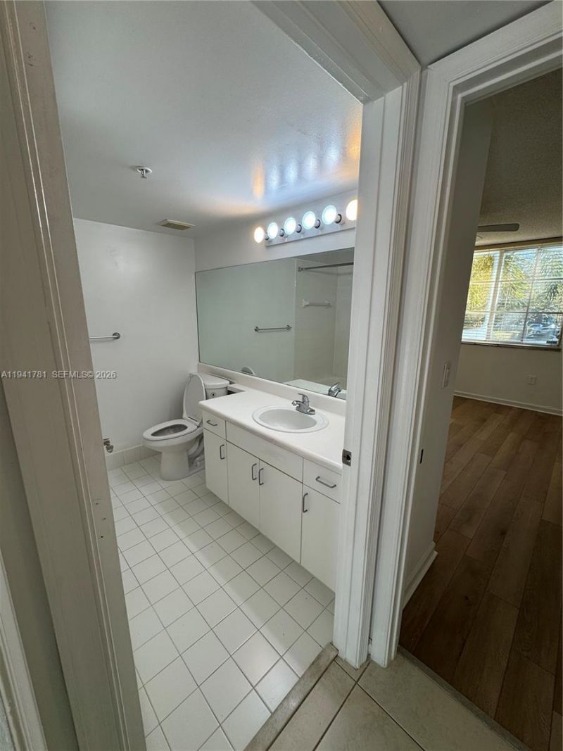 4840 N State Road 7, Unit 207, Coconut Creek, FL 33073 Photo