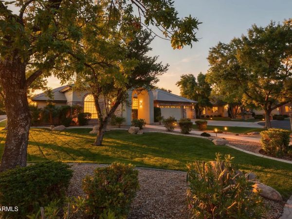 8351 S HOMESTEAD Lane, Tempe, AZ 85284