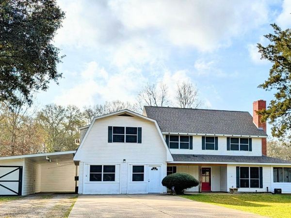 7944 Comite Acres Dr, Baker, LA 70714