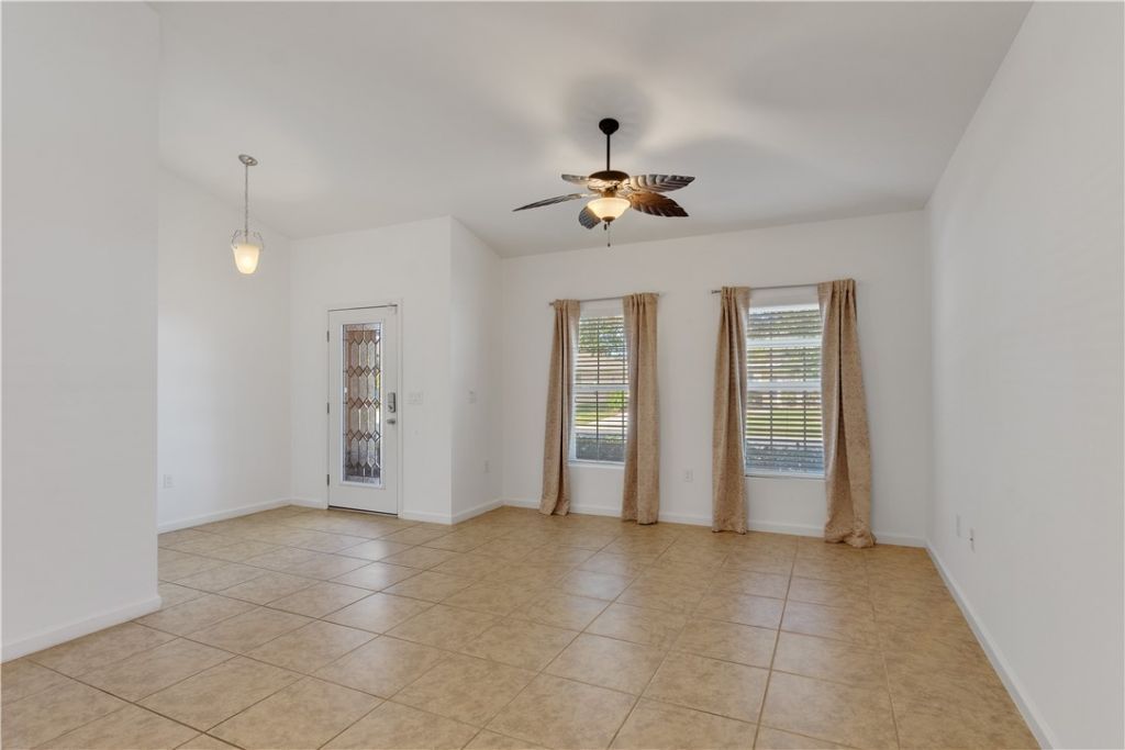 107 Carlisle Way, Sebastian, FL 32958 Photo