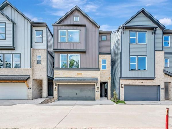 5821 Water Bridge Lane, Fort Worth, TX 76109