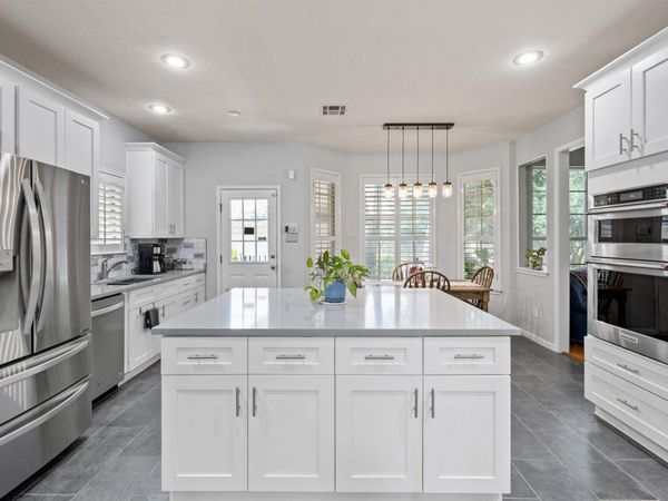 6804 Robert Dixon DR, Austin, TX 78749