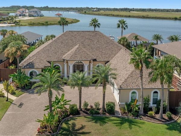 2097 S LAKESHORE Boulevard, Slidell, LA 70461