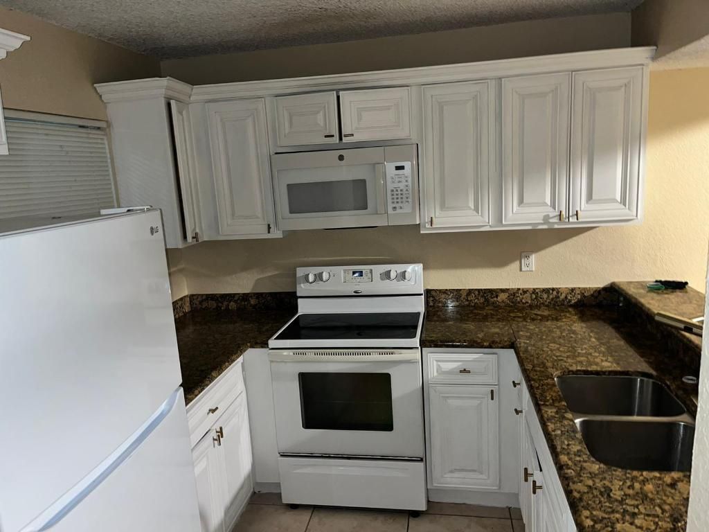 1561 Windorah Way, Unit F, West Palm Beach, FL 33411 Photo