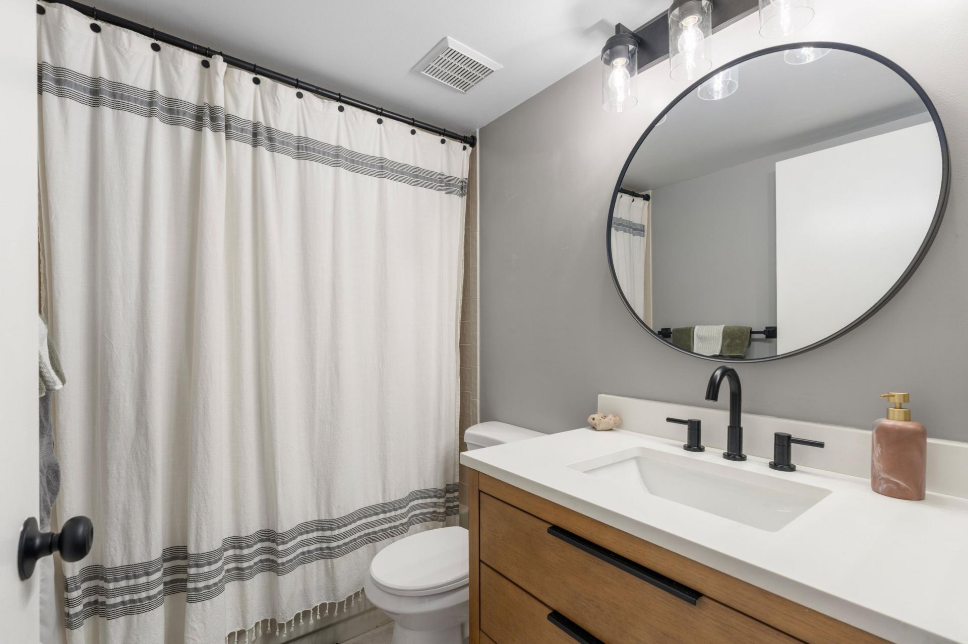 110 Half Moon Circle, Unit D1, Hypoluxo, FL 33462 Photo