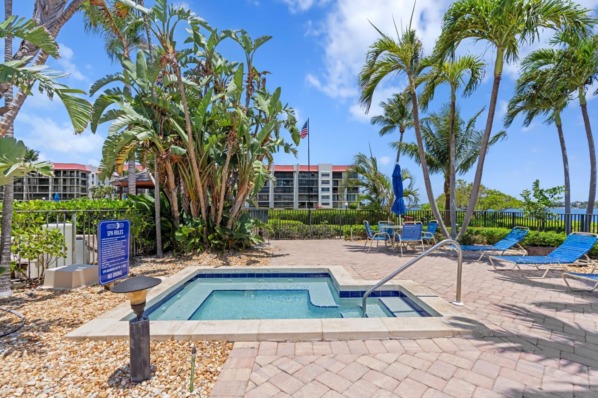 110 Half Moon Circle, Unit D1, Hypoluxo, FL 33462 Photo