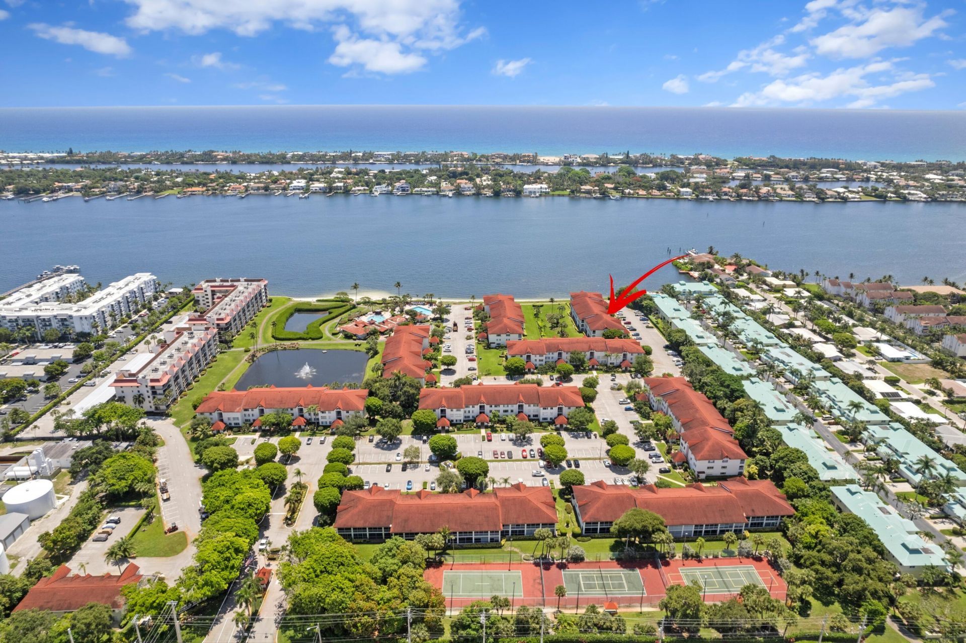 110 Half Moon Circle, Unit D1, Hypoluxo, FL 33462 Photo