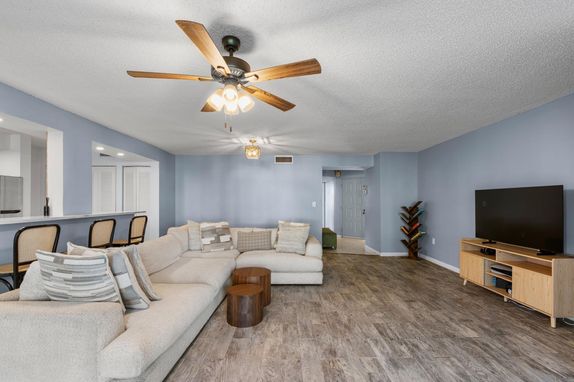 110 Half Moon Circle, Unit D1, Hypoluxo, FL 33462 Photo