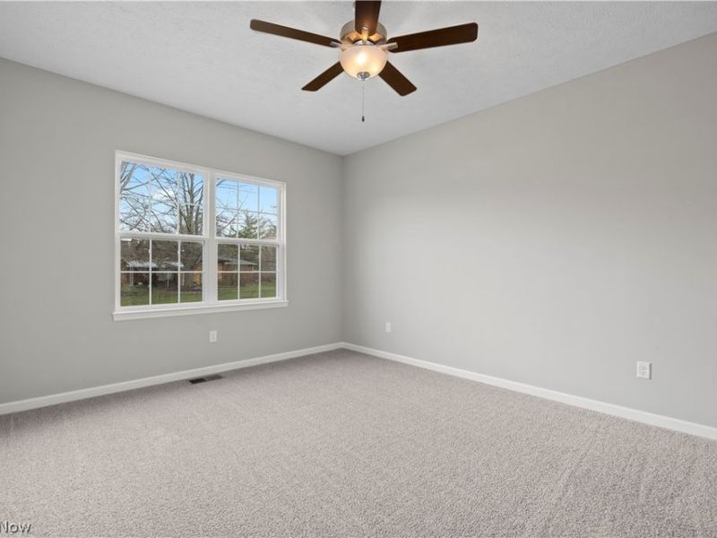 556 Eldemire Lane, Elyria, OH 44035 Photo 16