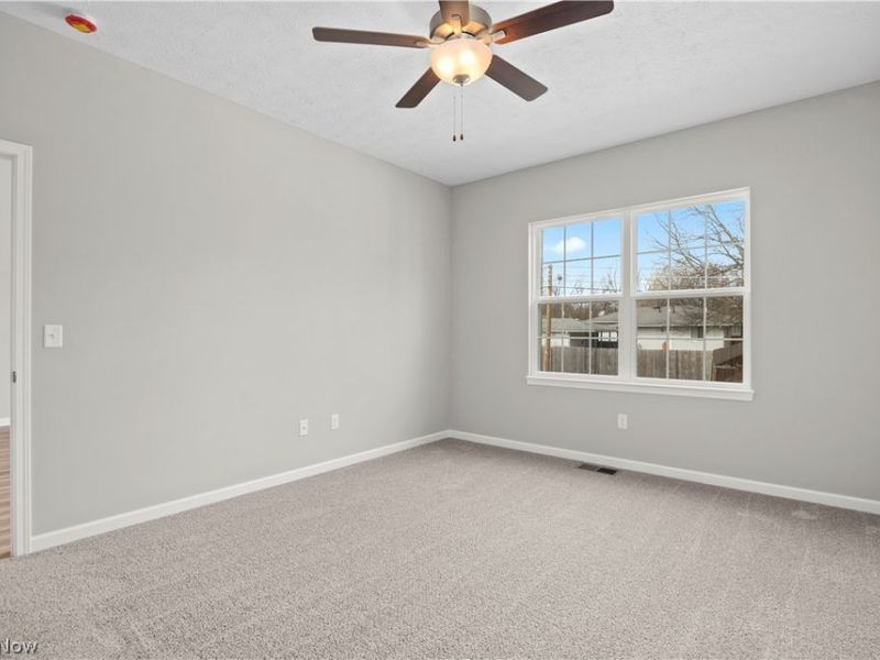 556 Eldemire Lane, Elyria, OH 44035 Photo 17