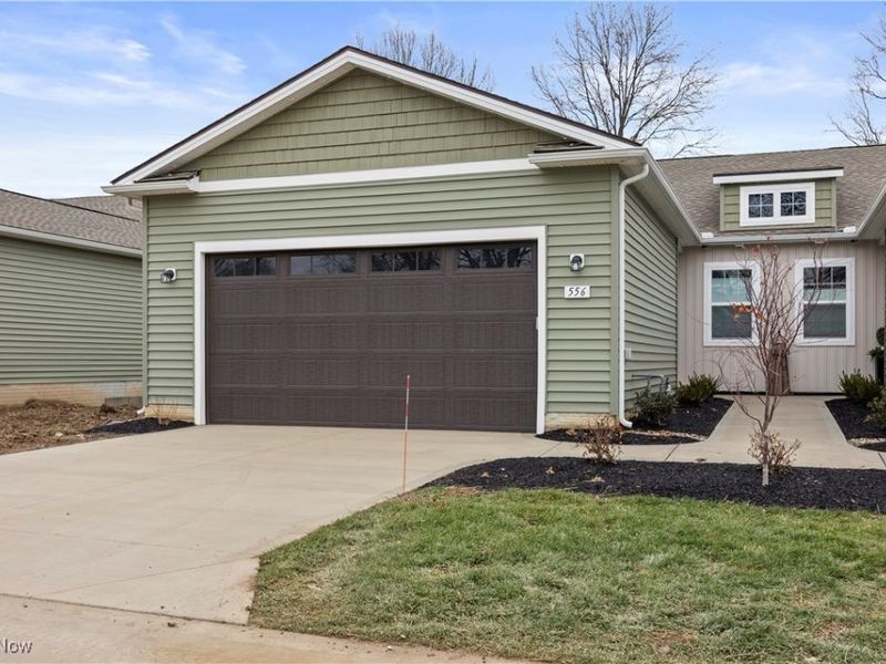 556 Eldemire Lane, Elyria, OH 44035 Photo 3