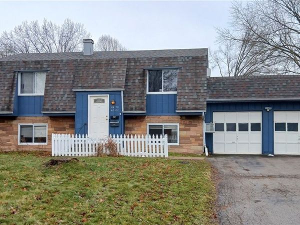 4498 Washington Square Drive, Austintown, OH 44515