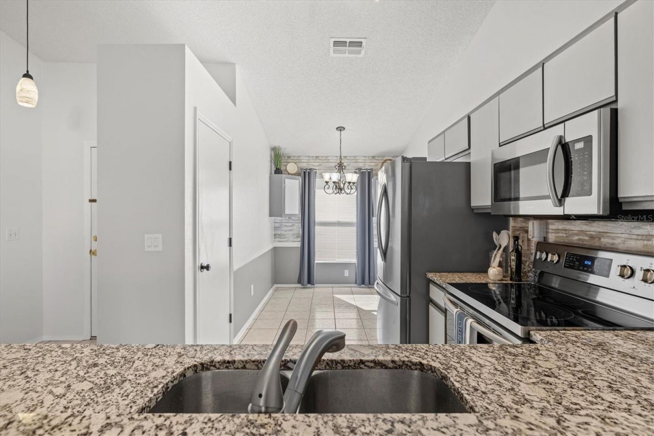 11203 2nd Avenue E, Bradenton, FL 34212 Photo