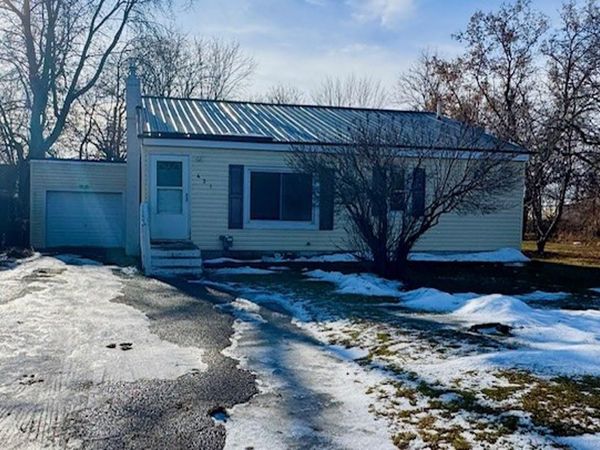 421 Brown Street, St Louis, MI 48880