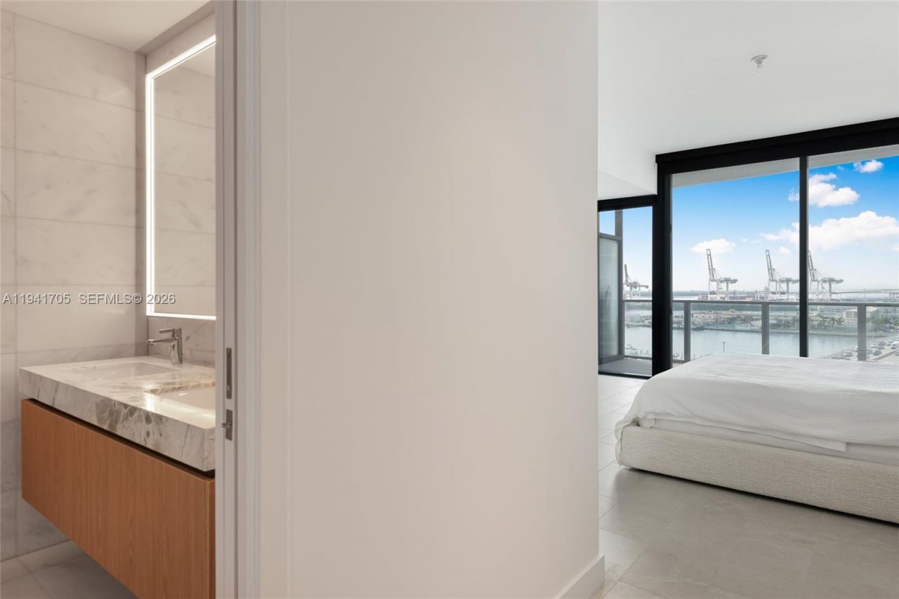 500 Alton Rd, Unit 1204, Miami Beach, FL 33139 Photo