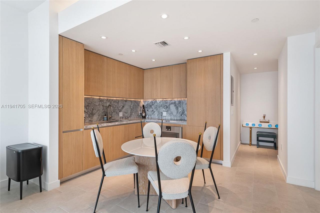 500 Alton Rd, Unit 1204, Miami Beach, FL 33139 Photo