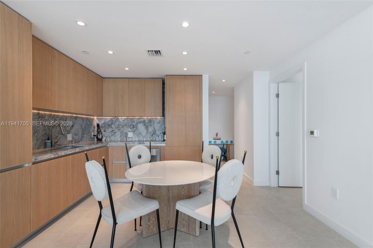 500 Alton Rd, Unit 1204, Miami Beach, FL 33139 Photo