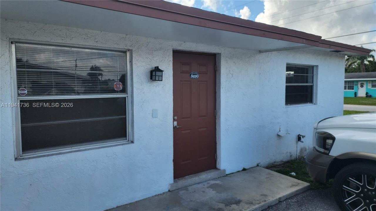8690 Sunset Dr A, Palm Beach Gardens, FL 33410 Photo