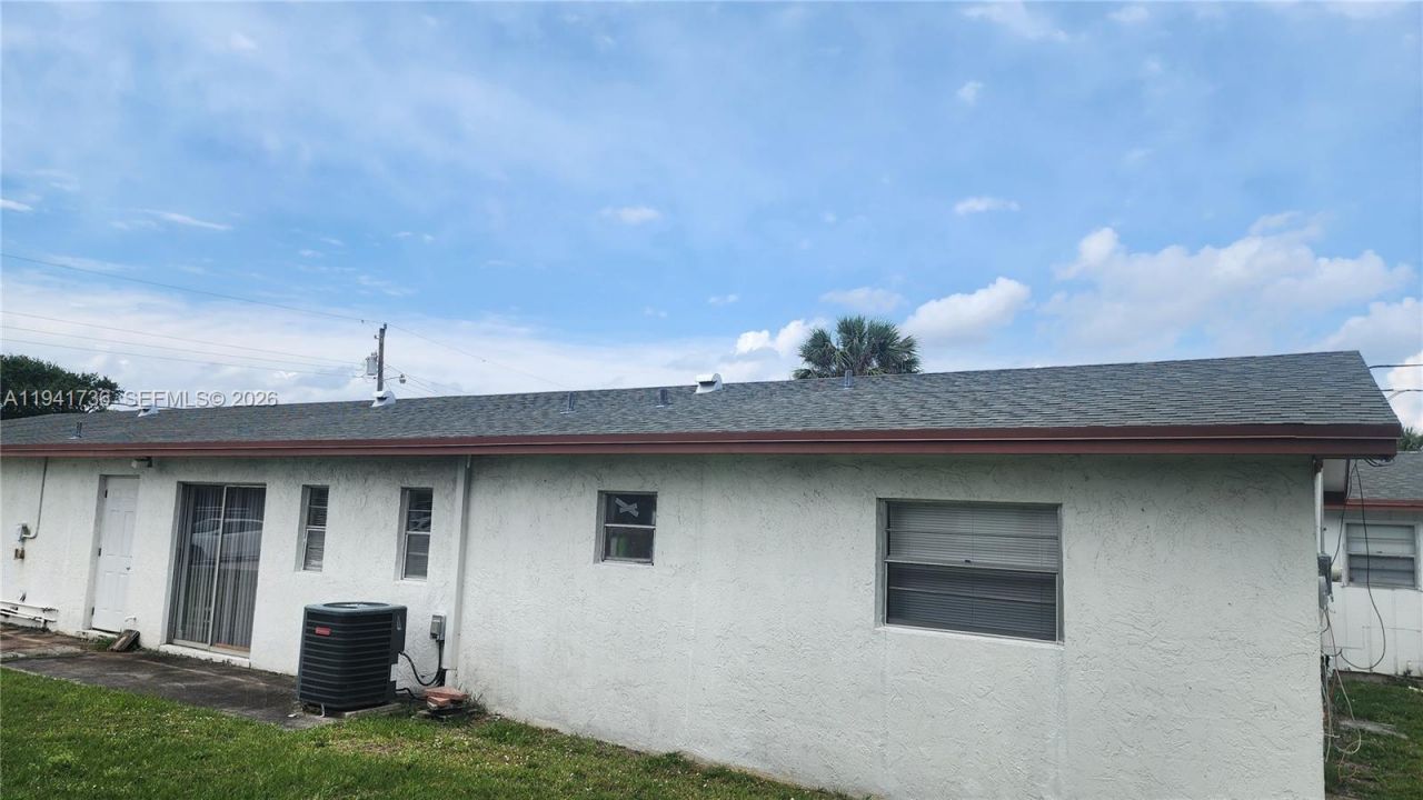 8690 Sunset Dr A, Palm Beach Gardens, FL 33410 Photo