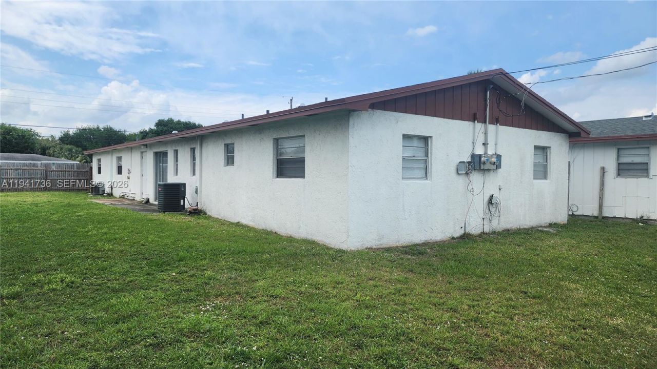 8690 Sunset Dr A, Palm Beach Gardens, FL 33410 Photo