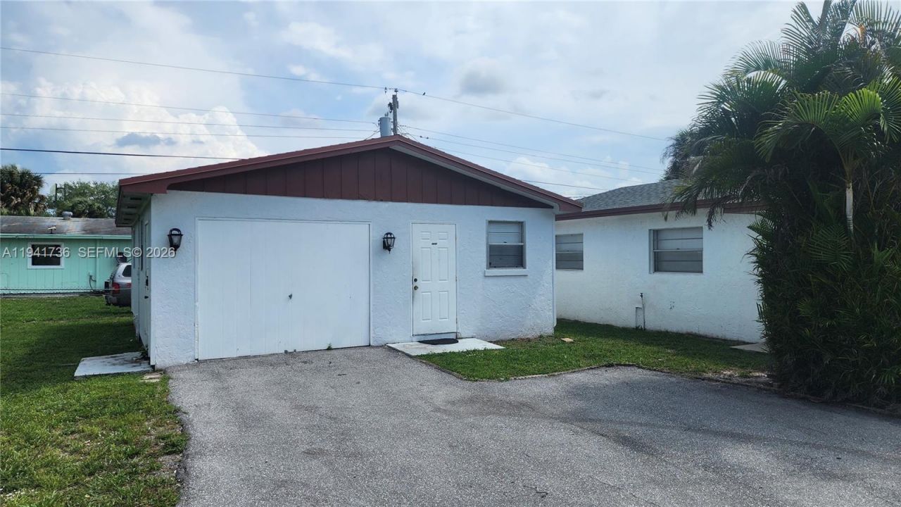 8690 Sunset Dr A, Palm Beach Gardens, FL 33410 Photo