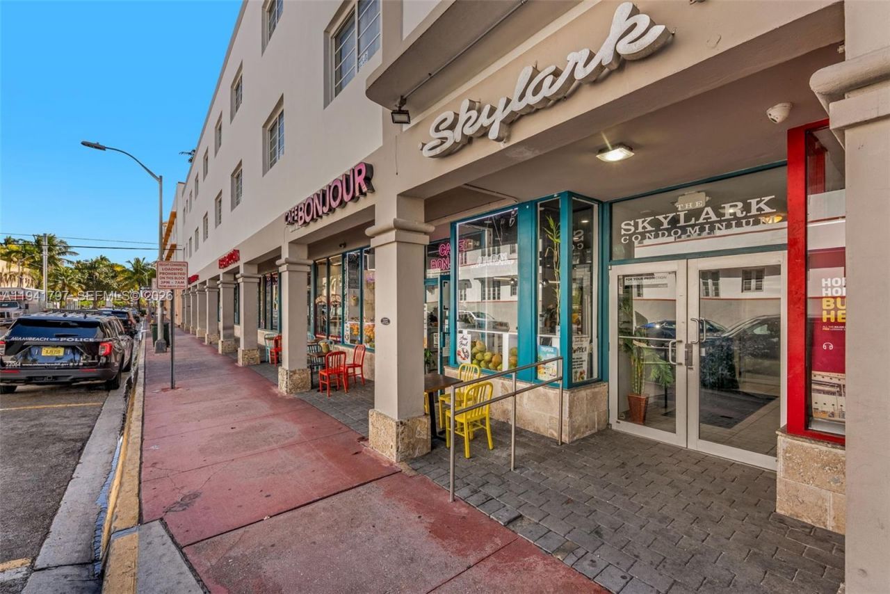 865 Collins Ave, Unit 307, Miami Beach, FL 33139 Photo