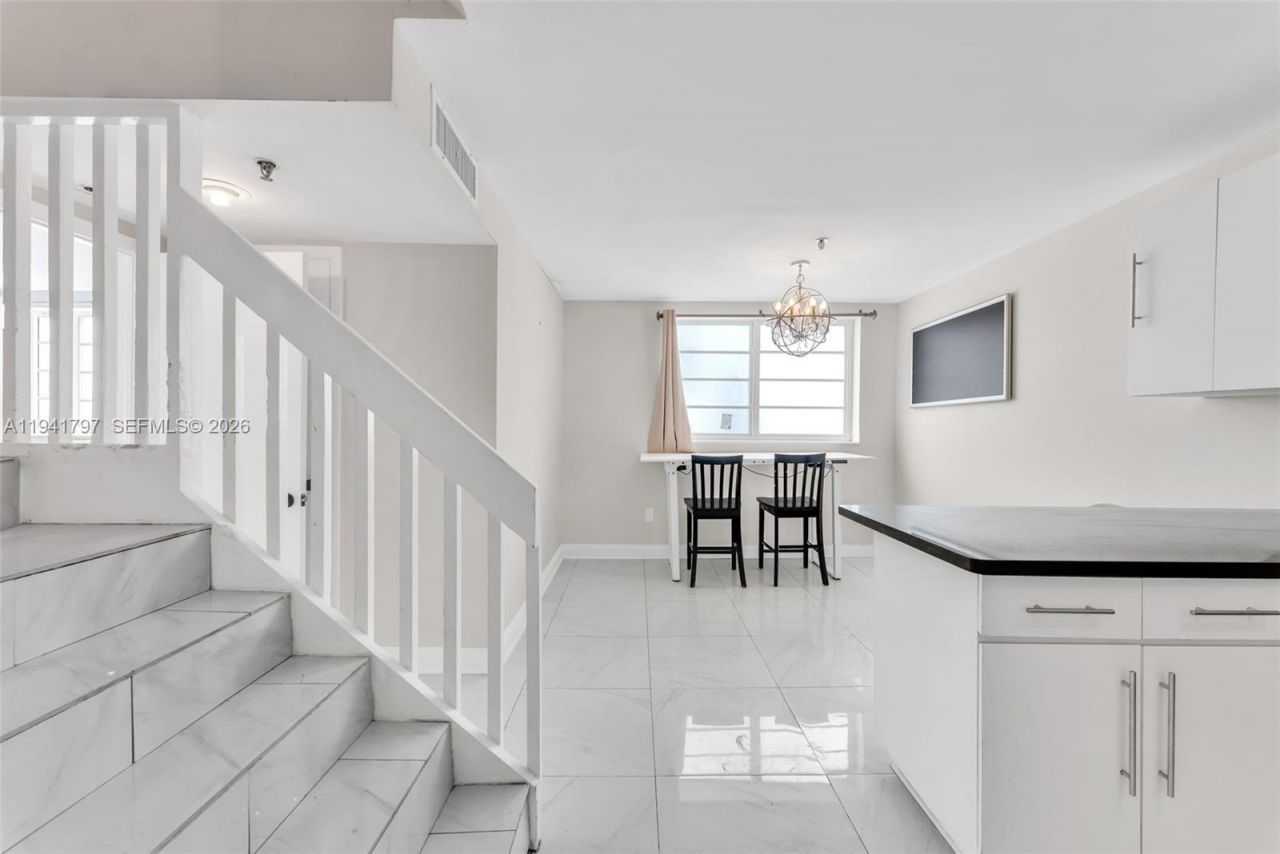 865 Collins Ave, Unit 307, Miami Beach, FL 33139 Photo