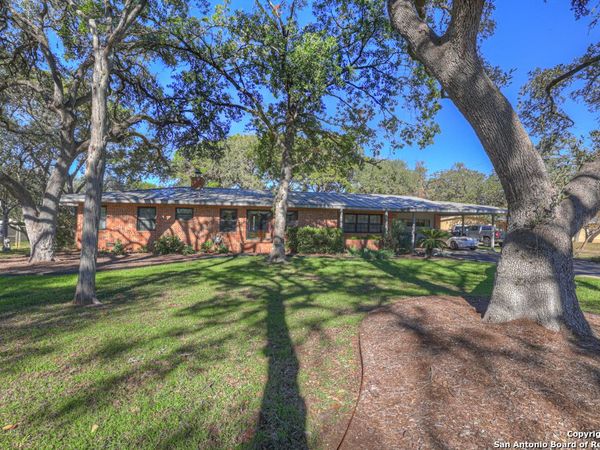 447 Lakeview, New Braunfels, TX 78130