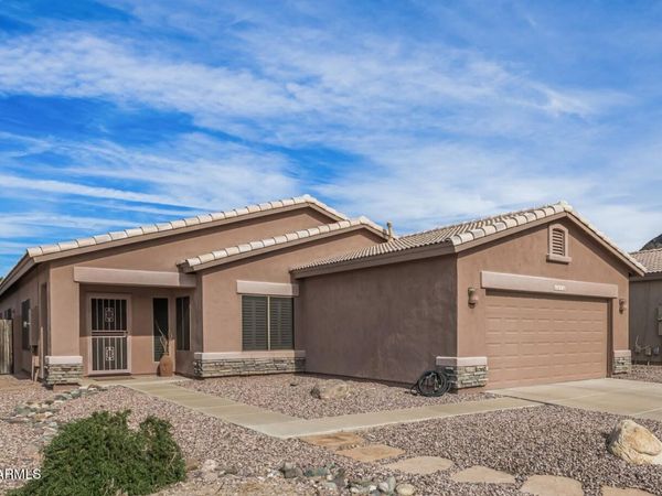 6618 W Honeysuckle Drive, Phoenix, AZ 85083