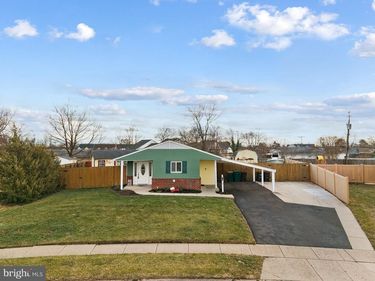 5 GLENWOOD LANE, LEVITTOWN, PA 19055