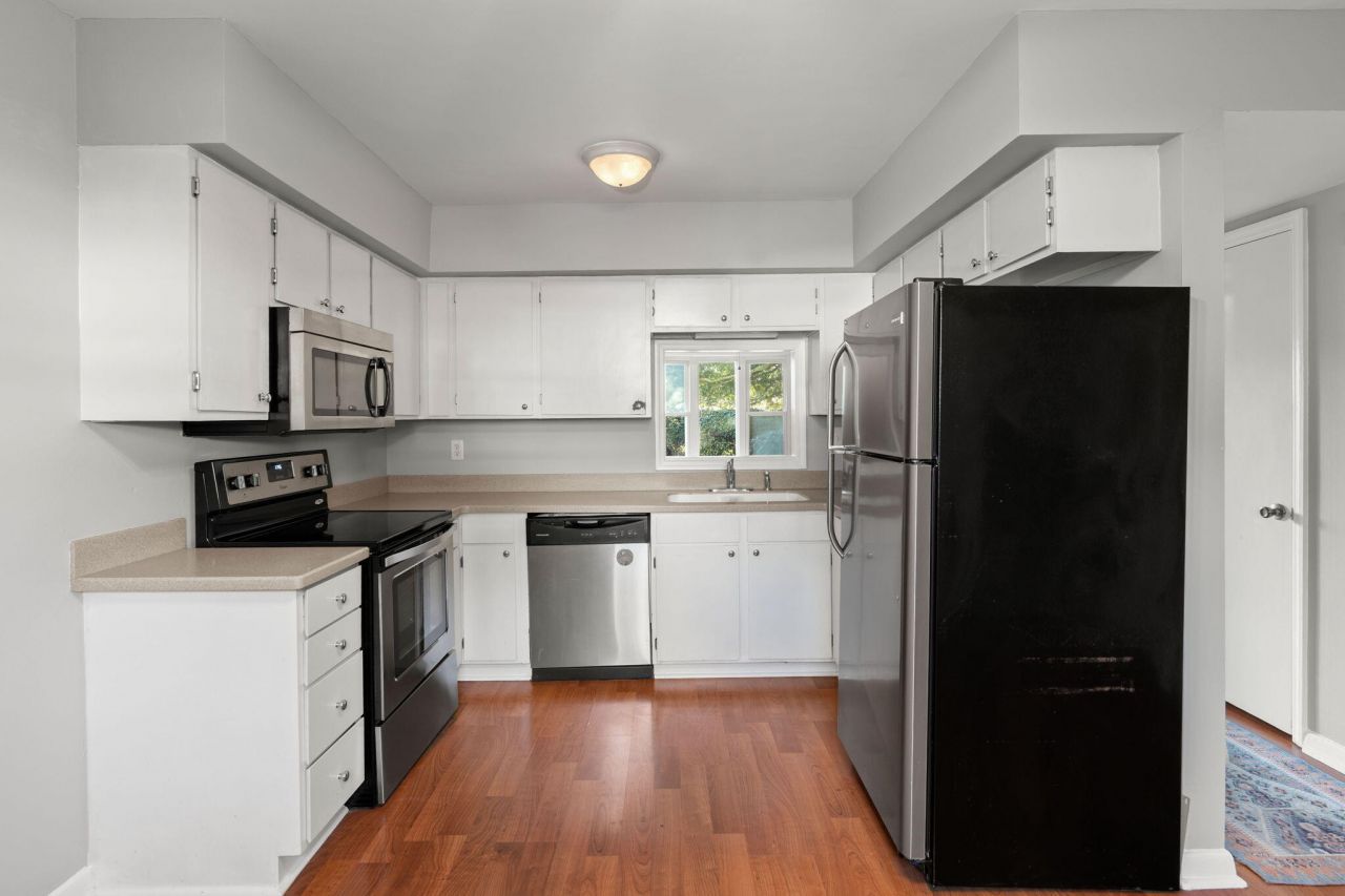 712 Harbor Lane Photo 15