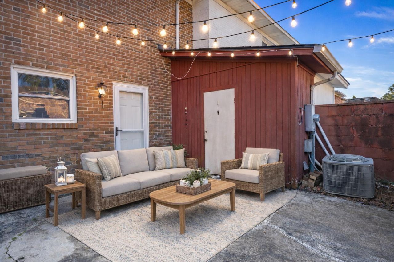 712 Harbor Lane Photo 30