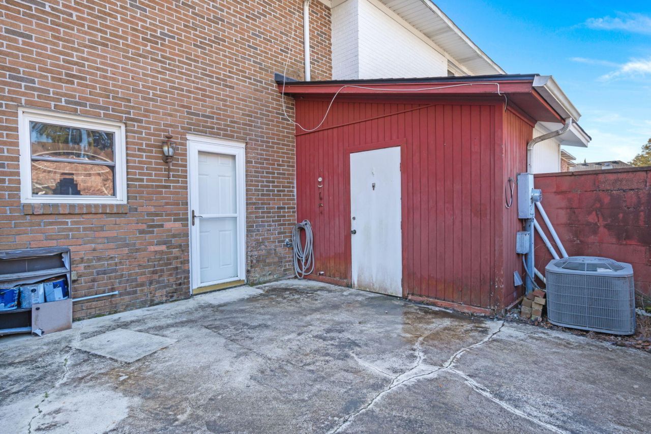 712 Harbor Lane Photo 31