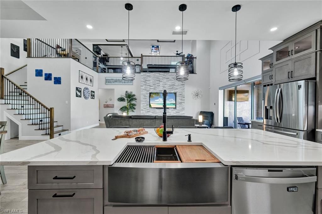 1909 SE 14th St, Cape Coral, FL 33990 Photo