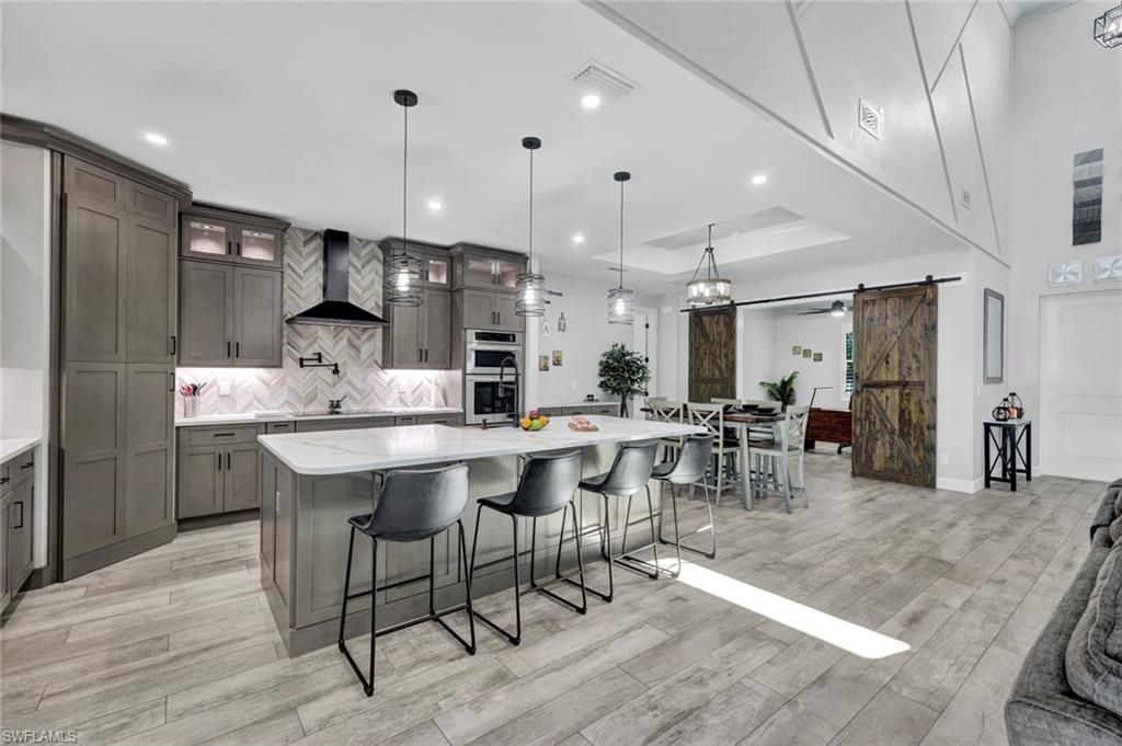 1909 SE 14th St, Cape Coral, FL 33990 Photo