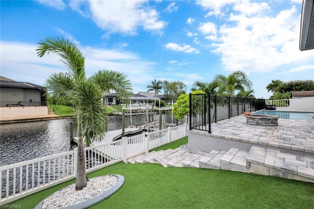 1909 SE 14th St, Cape Coral, FL 33990 Photo