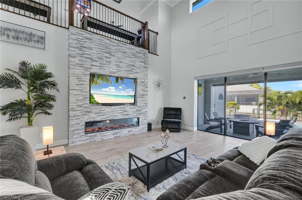 1909 SE 14th St, Cape Coral, FL 33990 Photo