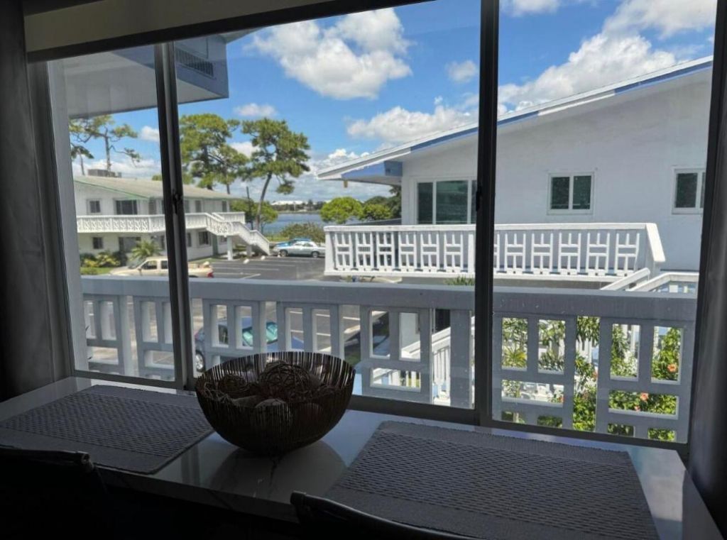 1950 Lake Osborne Drive, Unit 18, Lake Worth, FL 33461 Photo