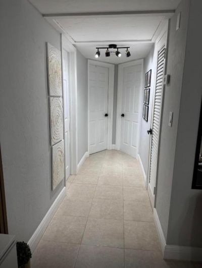 1950 Lake Osborne Drive, Unit 18, Lake Worth, FL 33461 Photo