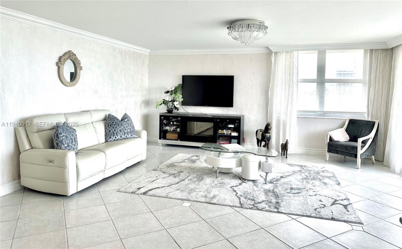 1920 S Ocean Dr, Unit 6A, Hallandale Beach, FL 33009 Photo