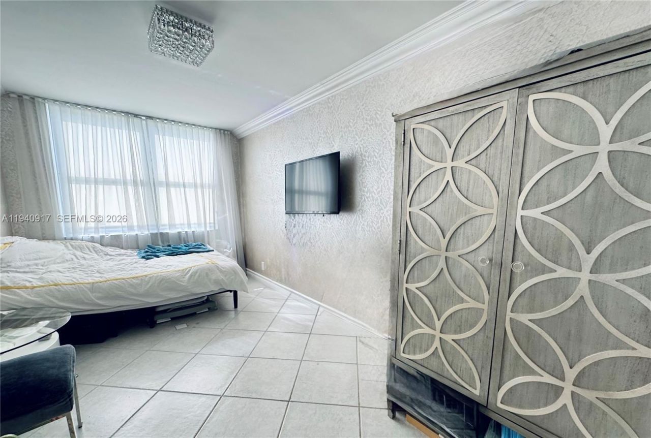 1920 S Ocean Dr, Unit 6A, Hallandale Beach, FL 33009 Photo