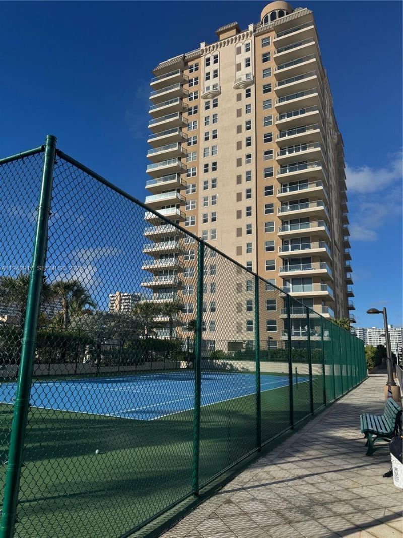 1920 S Ocean Dr, Unit 6A, Hallandale Beach, FL 33009 Photo
