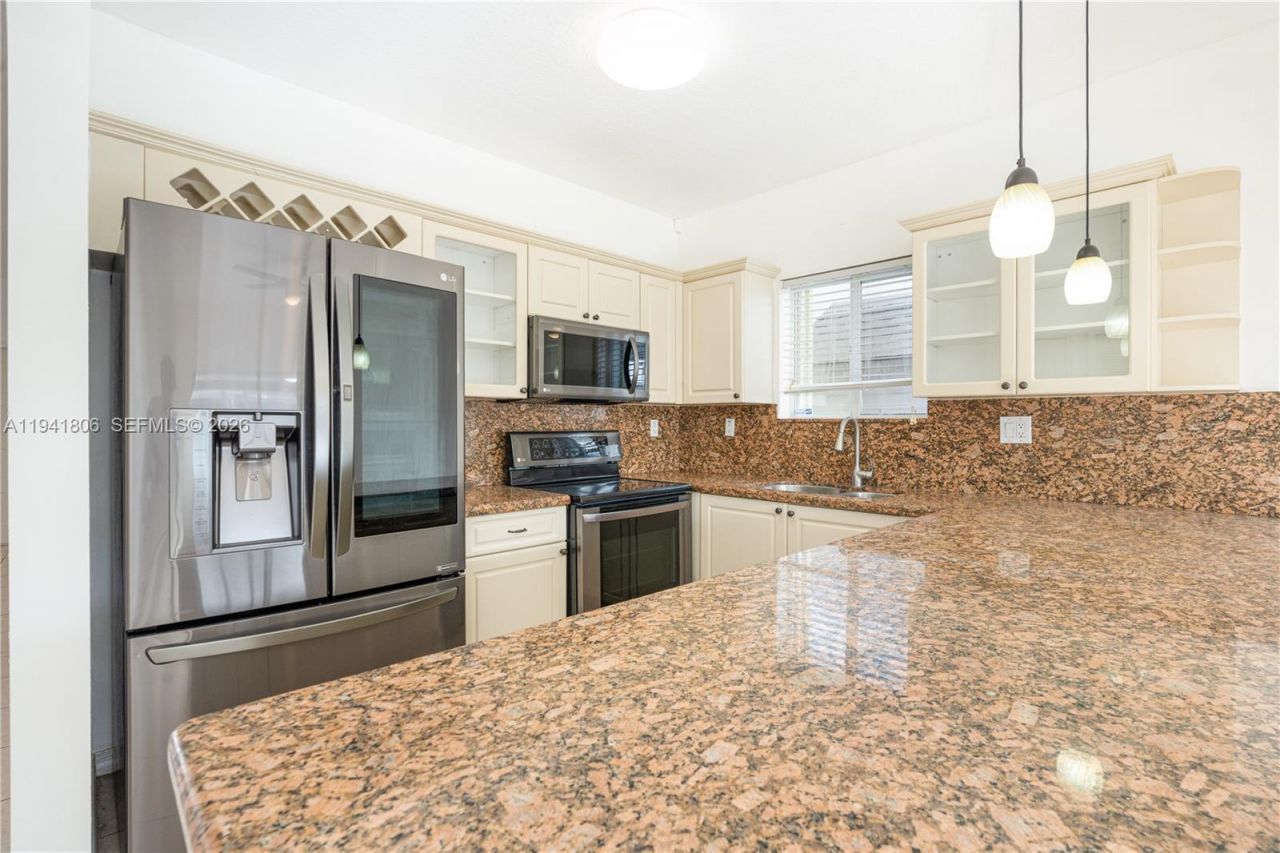 5655 SW 163rd Path, Miami, FL 33193 Photo