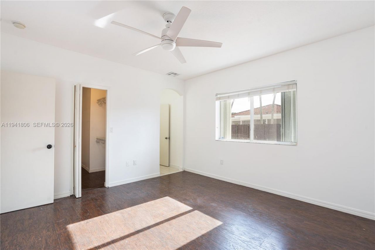 5655 SW 163rd Path, Miami, FL 33193 Photo