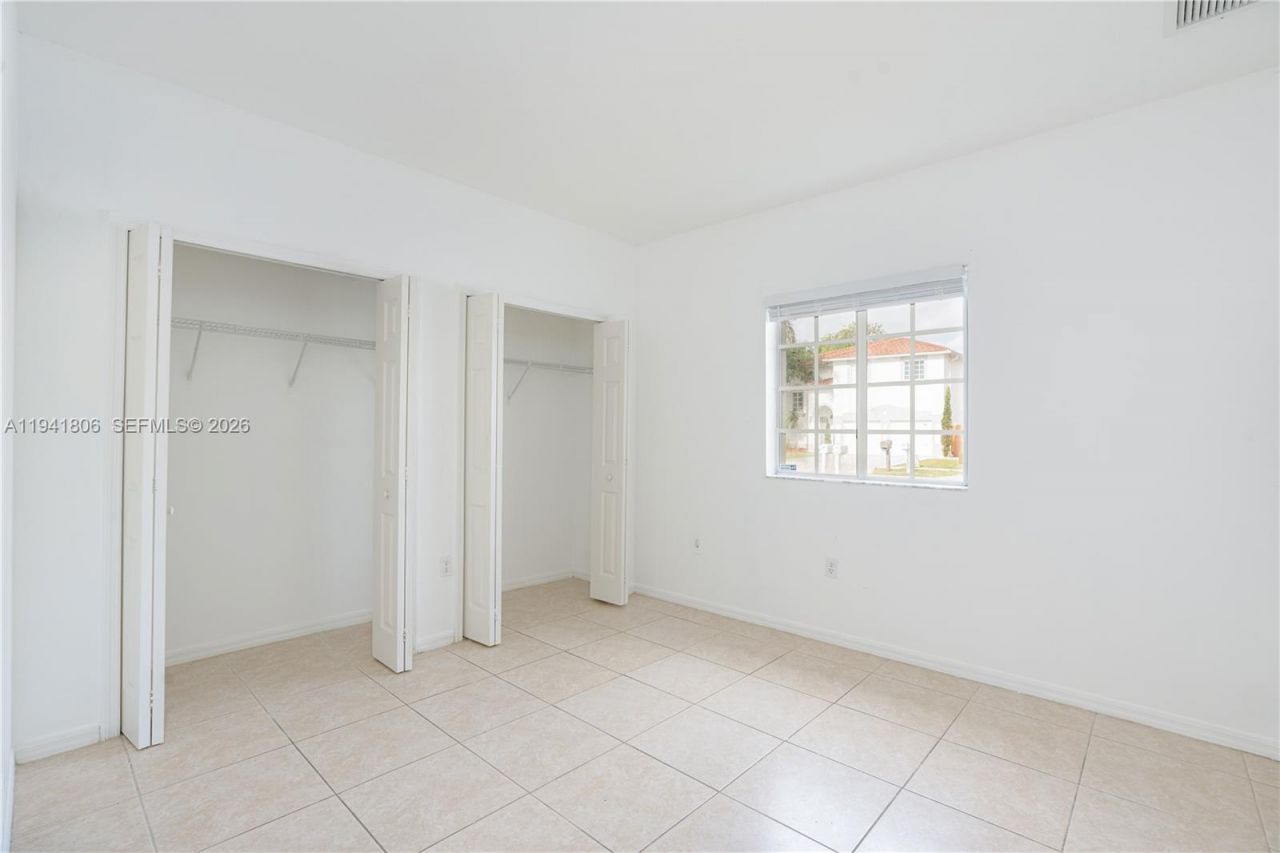 5655 SW 163rd Path, Miami, FL 33193 Photo