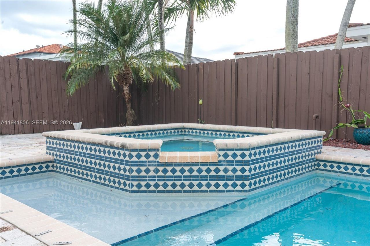 5655 SW 163rd Path, Miami, FL 33193 Photo