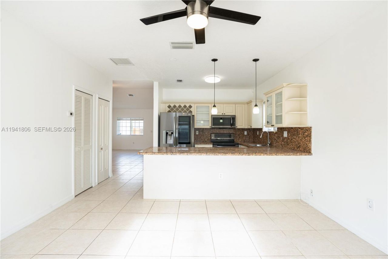 5655 SW 163rd Path, Miami, FL 33193 Photo