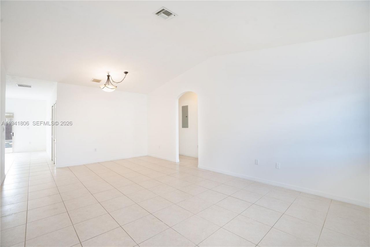 5655 SW 163rd Path, Miami, FL 33193 Photo